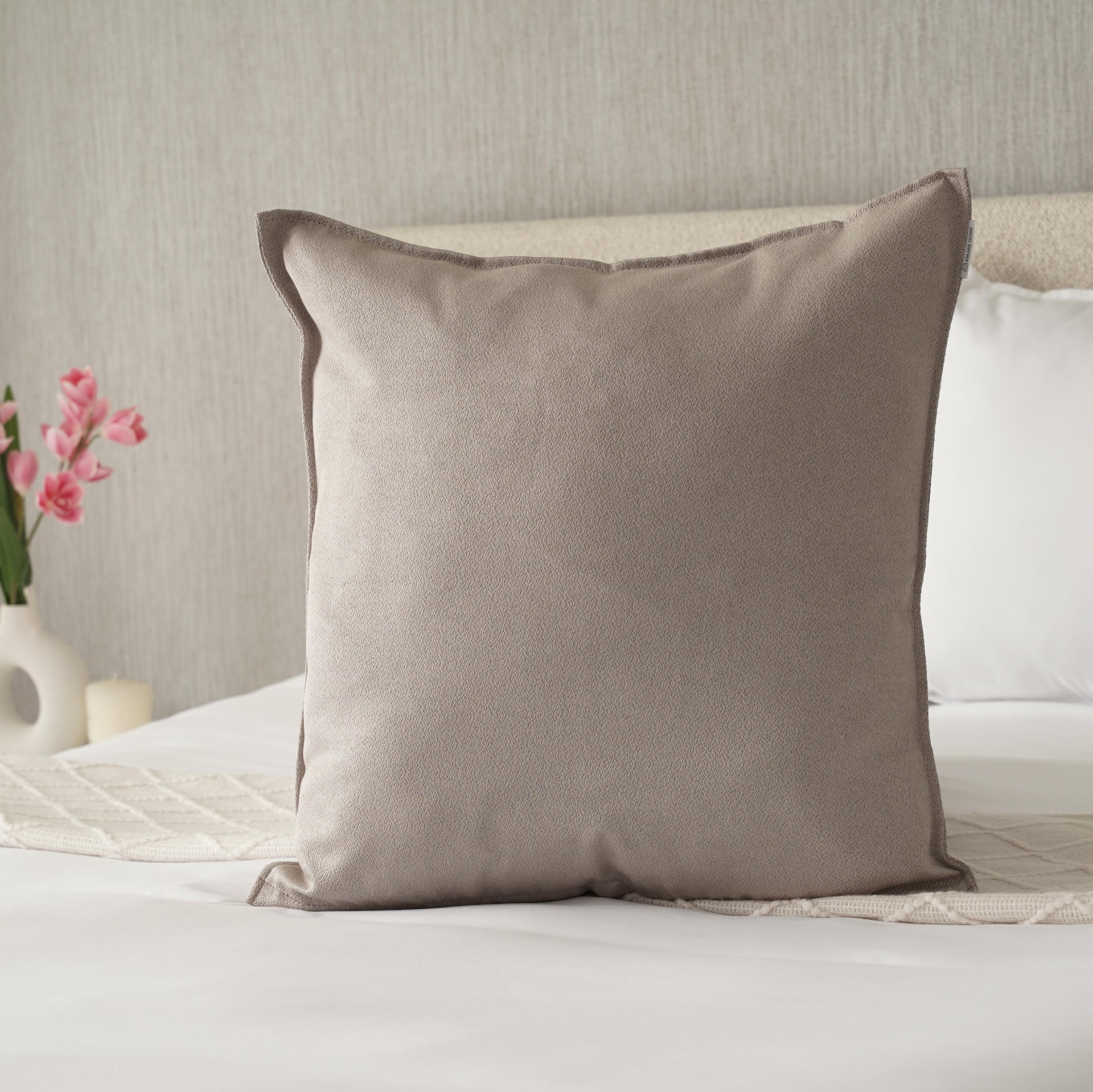 Cojín Taupe 60 cm x 60 cm - Colección Puebla
