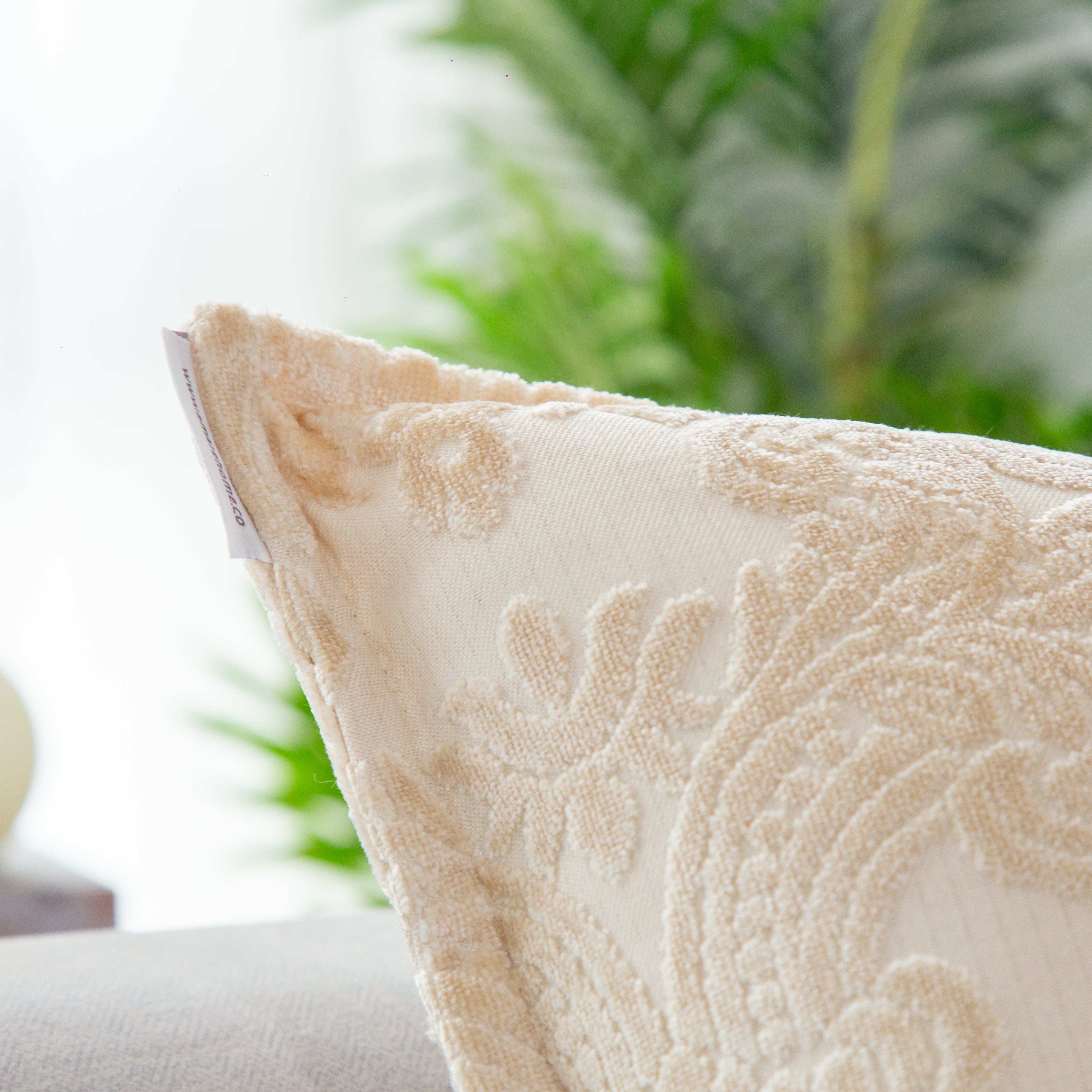 Cojín Decorativo Beige  - Colección Edén