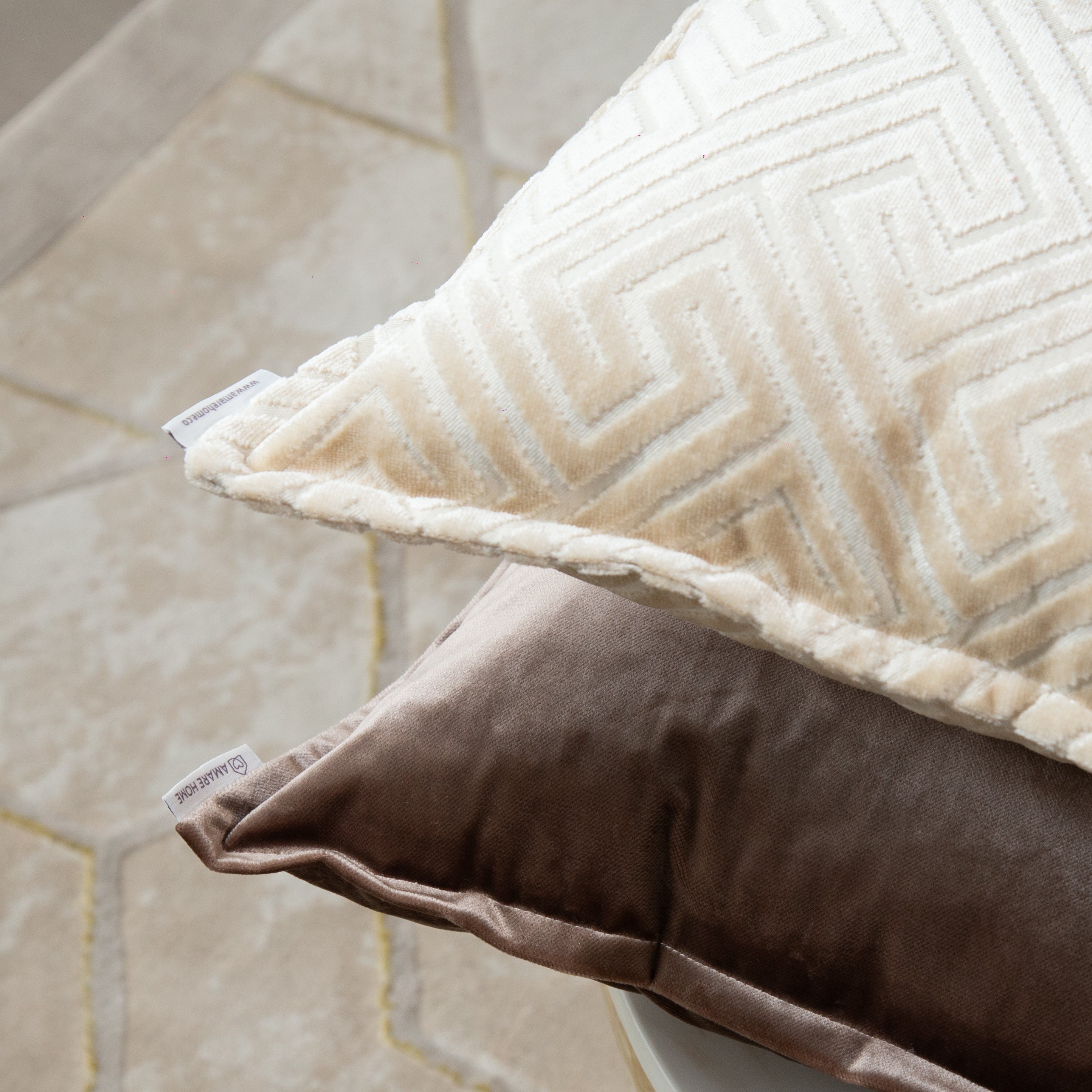 Cojín Decorativo Beige - Colección Velvet Mosaic
