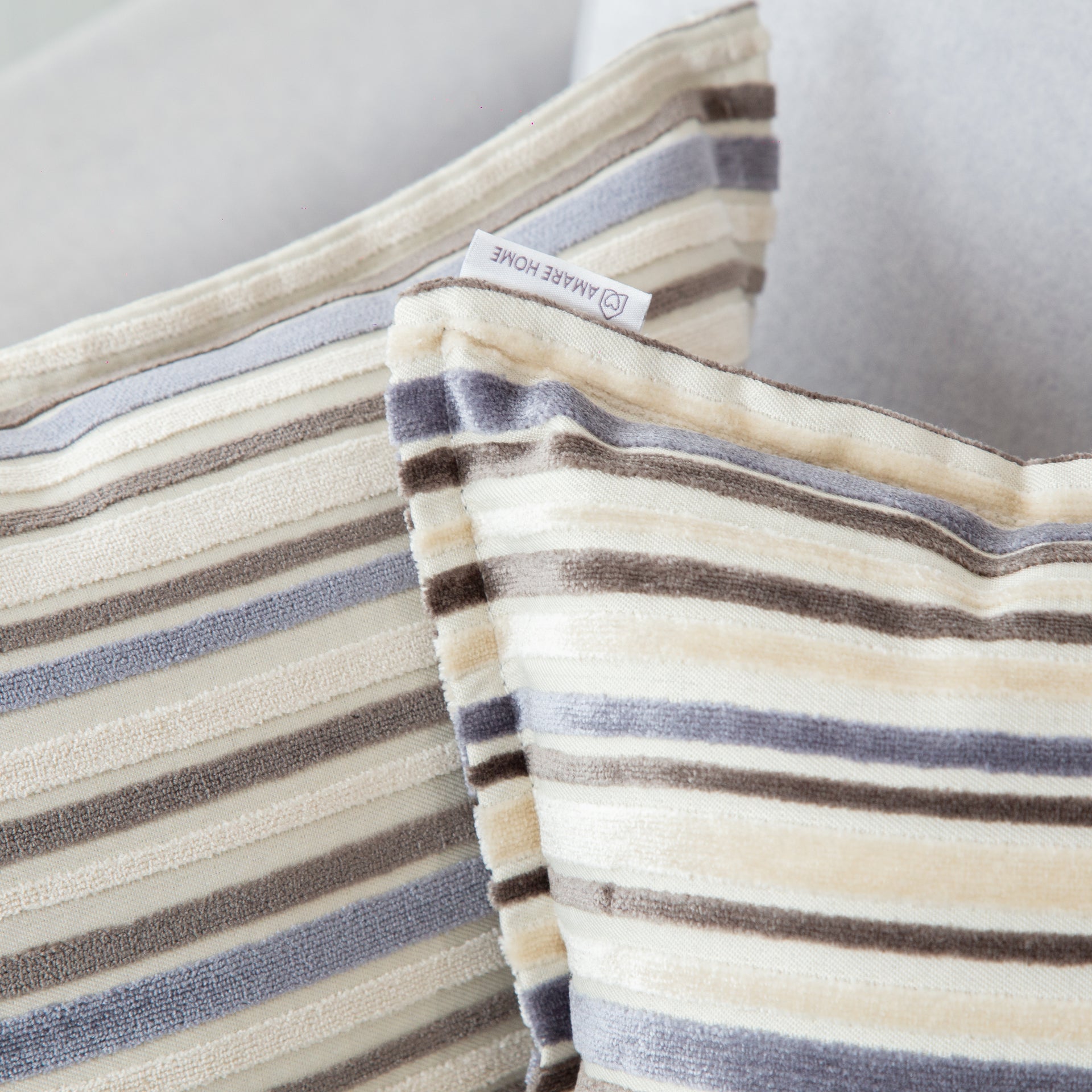 Cojín Decorativo Beige & Grey - Colección Lineal Luxe