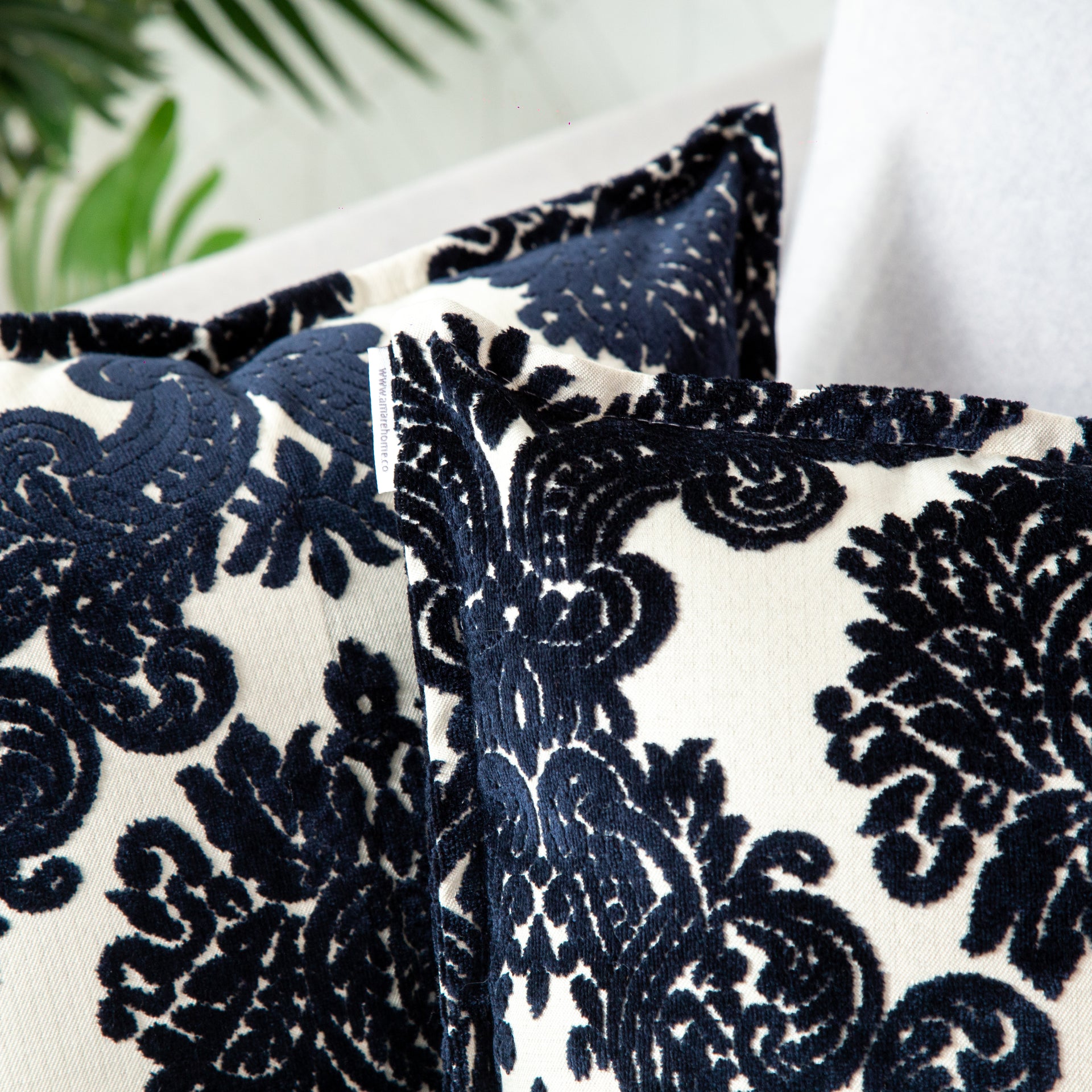 Cojín Dark Blue 45 cm x 45 cm - Colección Edén