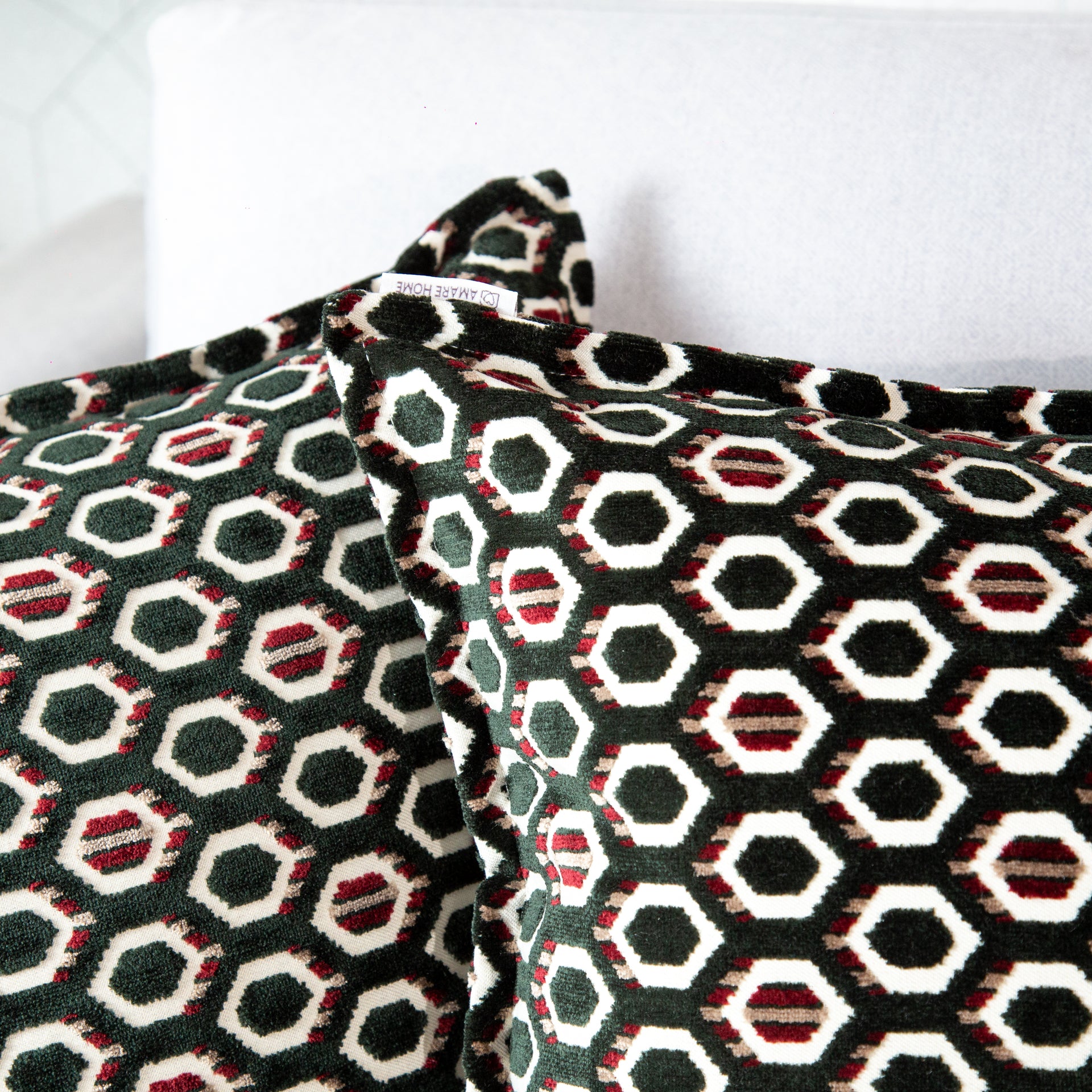 Cojín Hexa Dark Green 45 cm x 45 cm- Colección Geometric Bliss