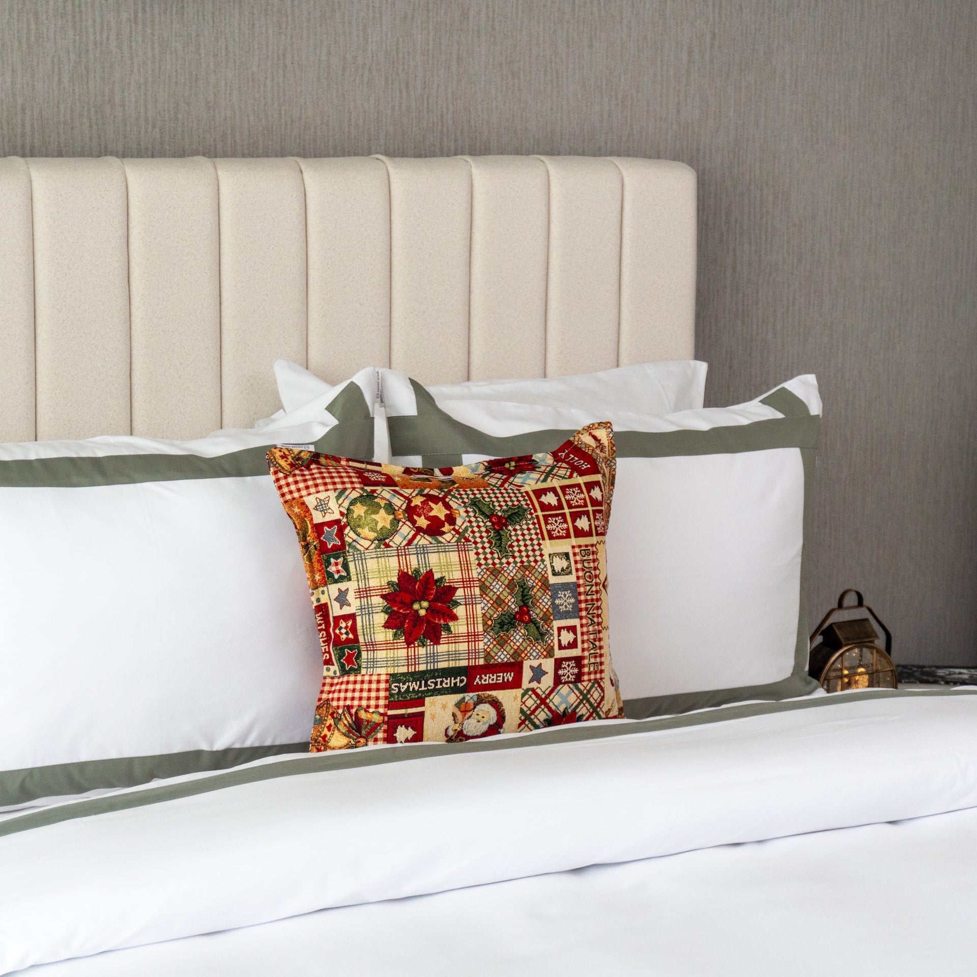 NEW Cojín Navideño Merry Christmas - Colección Navideña