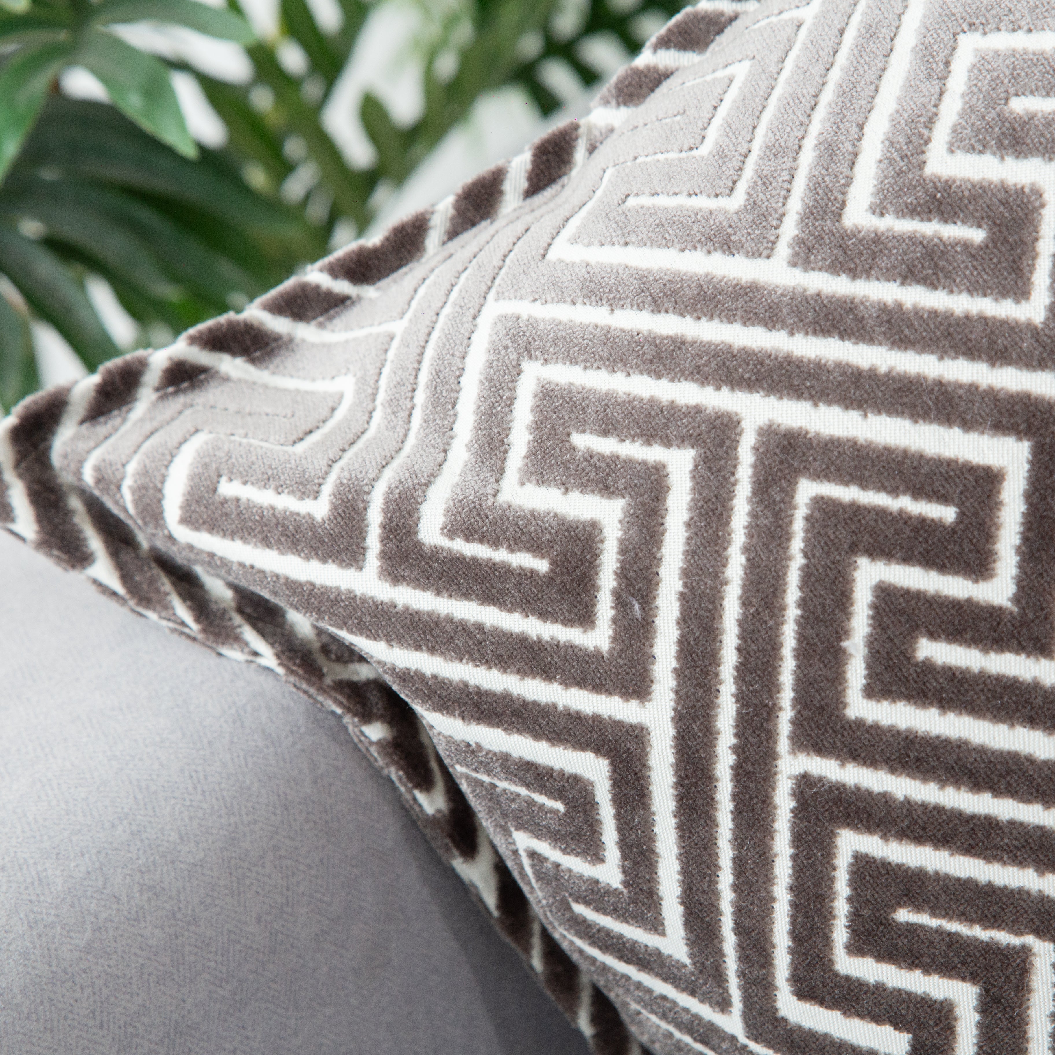 Cojín Decorativo Grey - Colección Velvet Mosaic