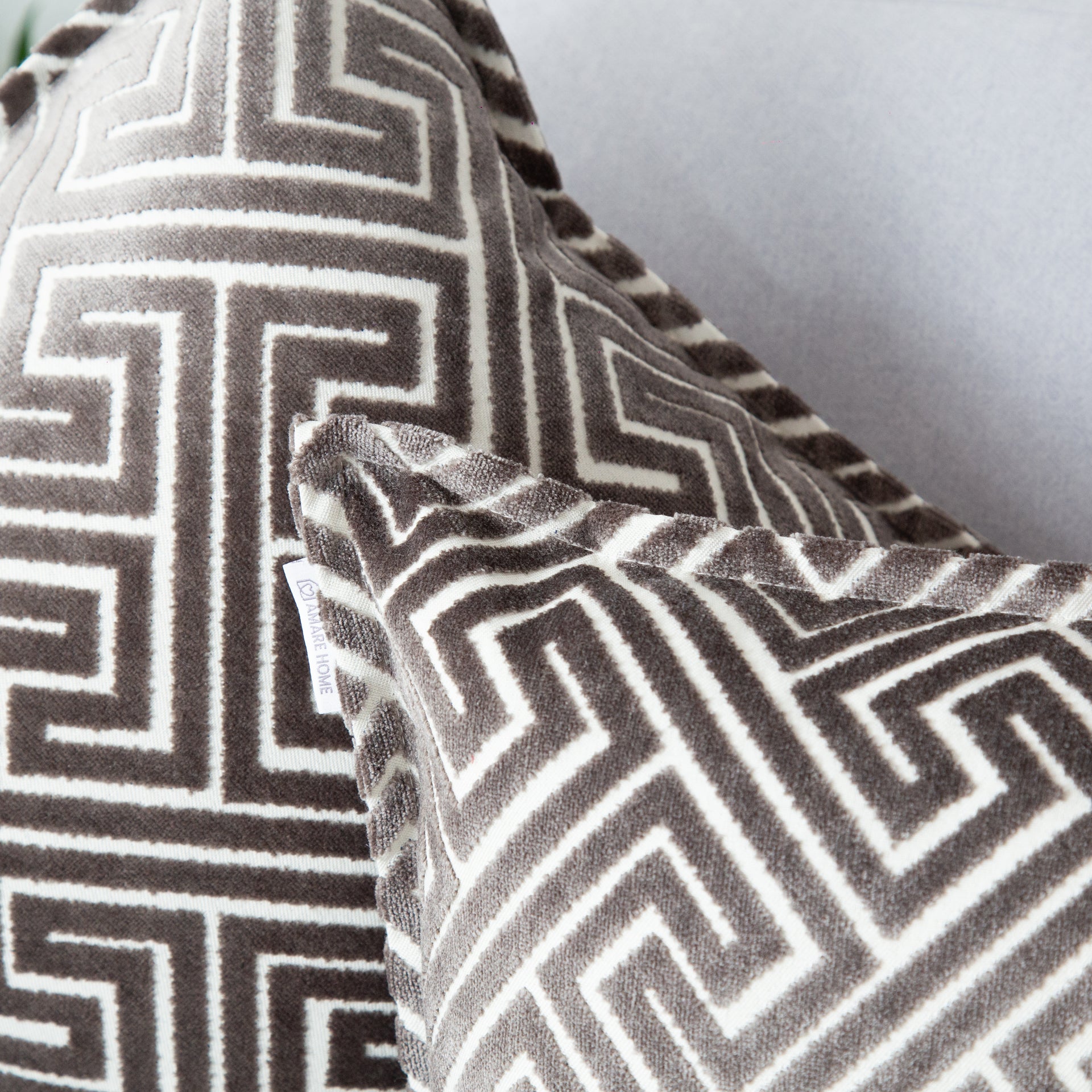 Cojín Grey 45 cm x 45 cm - Colección Velvet Mosaic