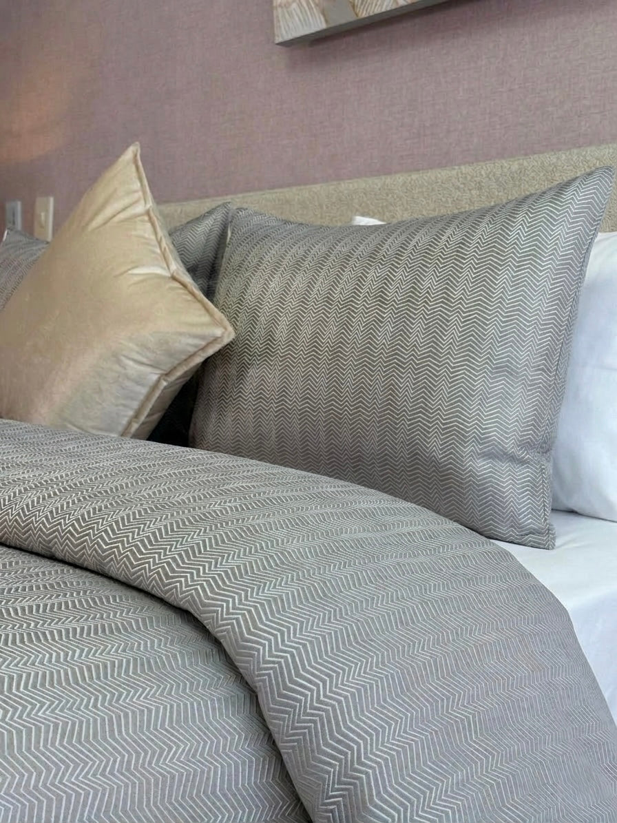 Duvet Cover Rozzelle Plata - Colección Quiet Luxury