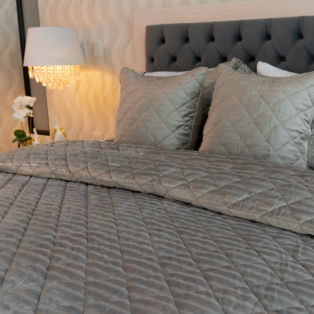 Gray bedspread set - Velor Collection