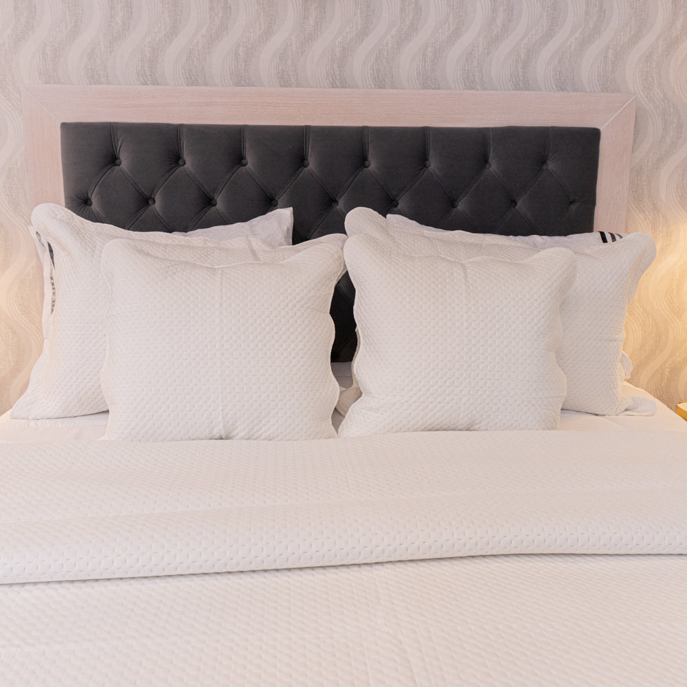 White bedspread set - Quadri Collection